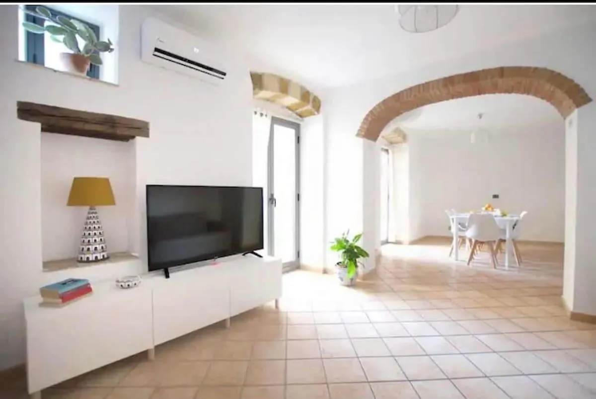 Charming Apartment Monreale Italy